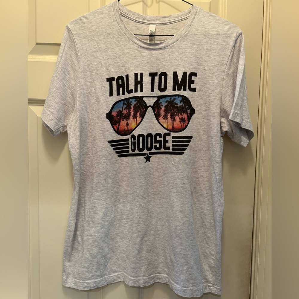 Bella Canvas Women’s Short Sleeve T-Shirt Size Large